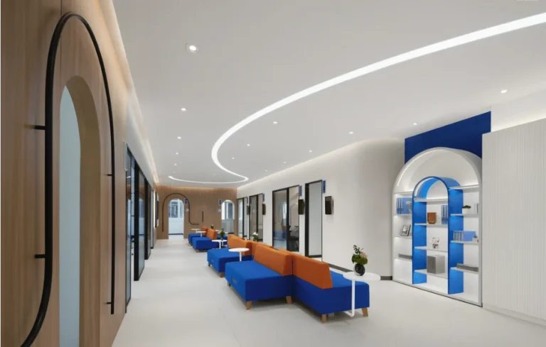Göz hastanesi koridoru için downlight örneği